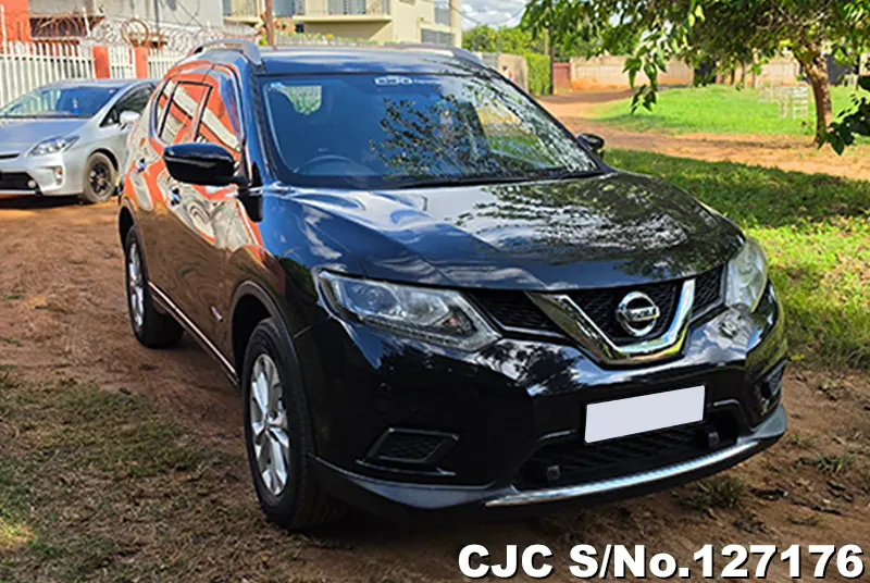 Nissan / X-Trail 2016