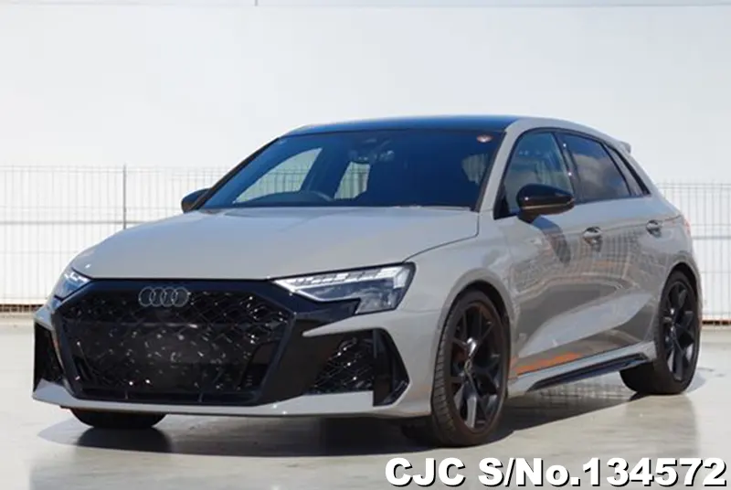 Audi / RS3 2025