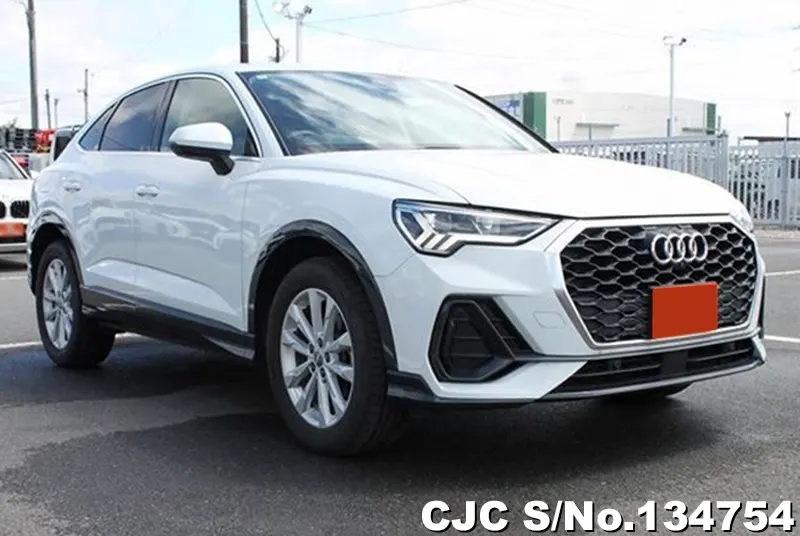 Audi / Q3 2020
