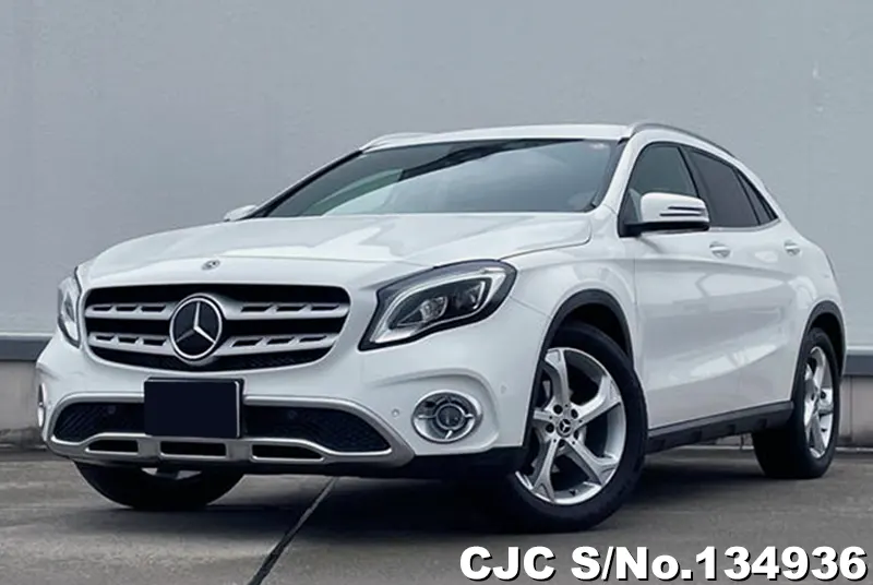 Mercedes Benz / GLA Class 2018