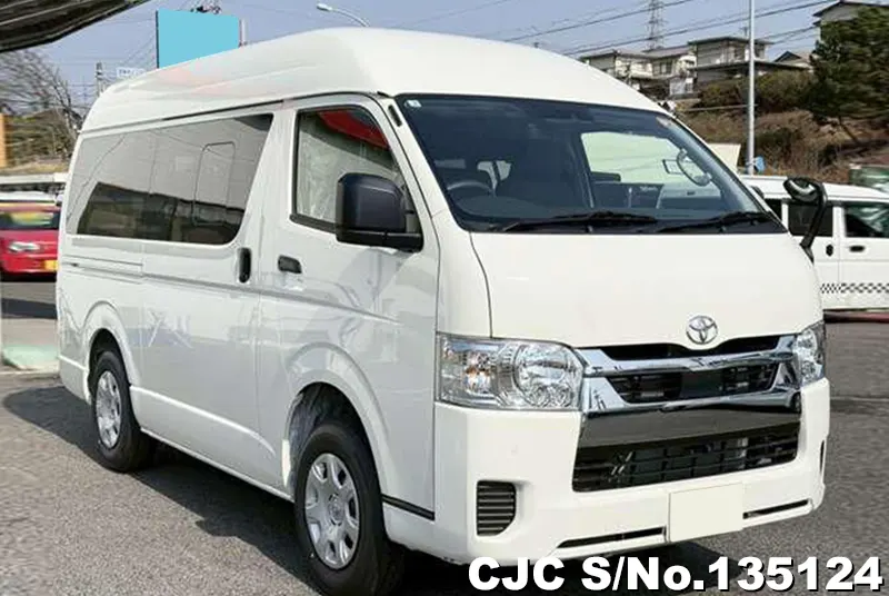 Toyota / Hiace 2026