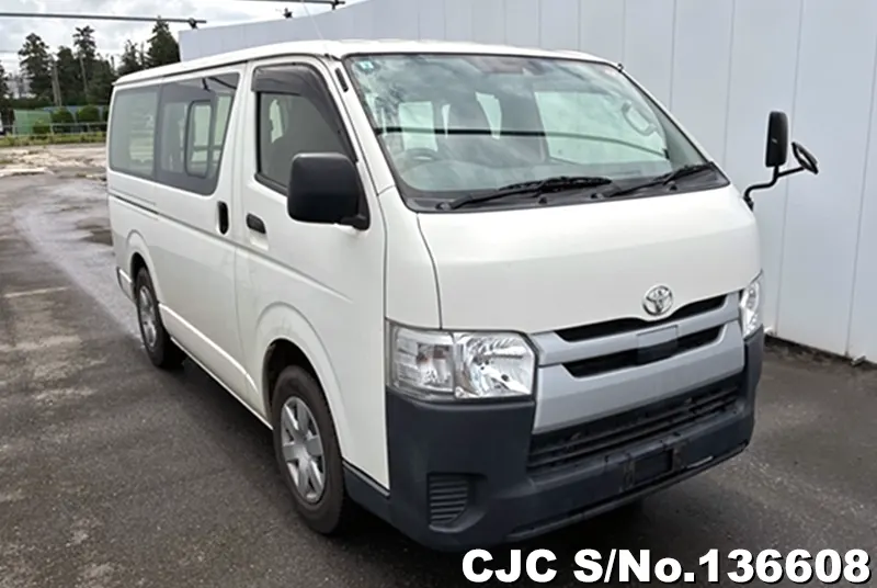 Toyota / Hiace 2020