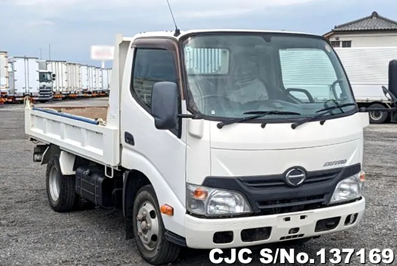 Hino / Dutro 2016