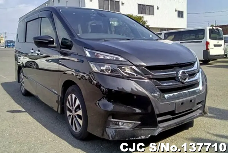 Nissan / Serena 2017