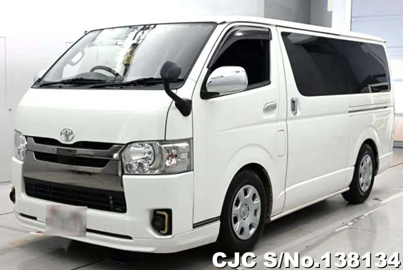 Toyota / Hiace 2018