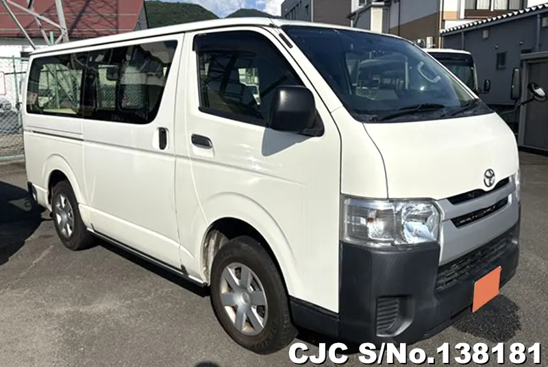 Toyota / Hiace 2017