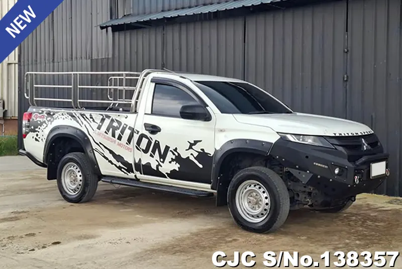 Mitsubishi / Triton 2023