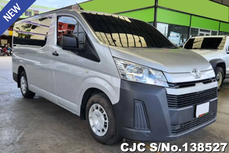 Toyota / Hiace 2022