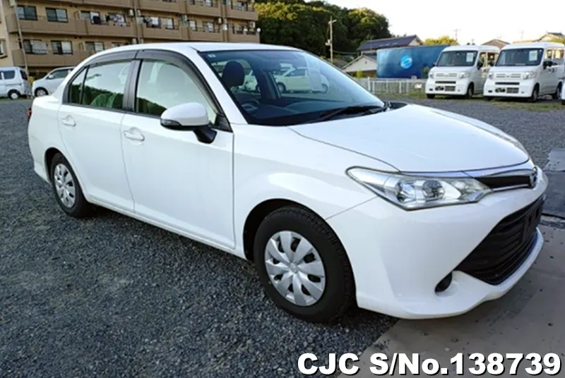 Toyota / Corolla Axio 2017