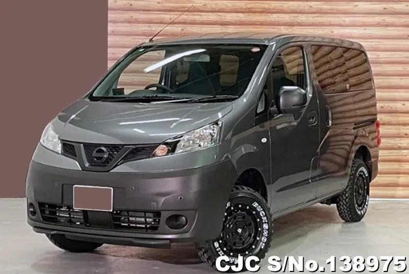 Nissan / NV200 2025