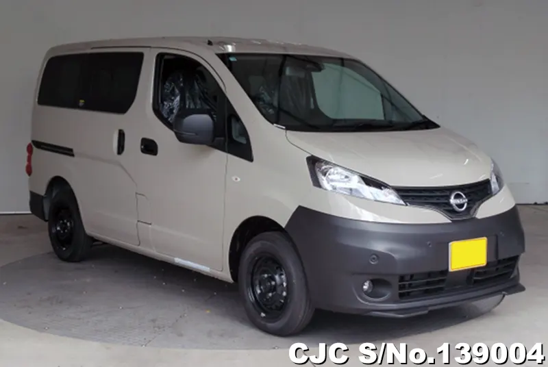 Nissan / NV200 2026