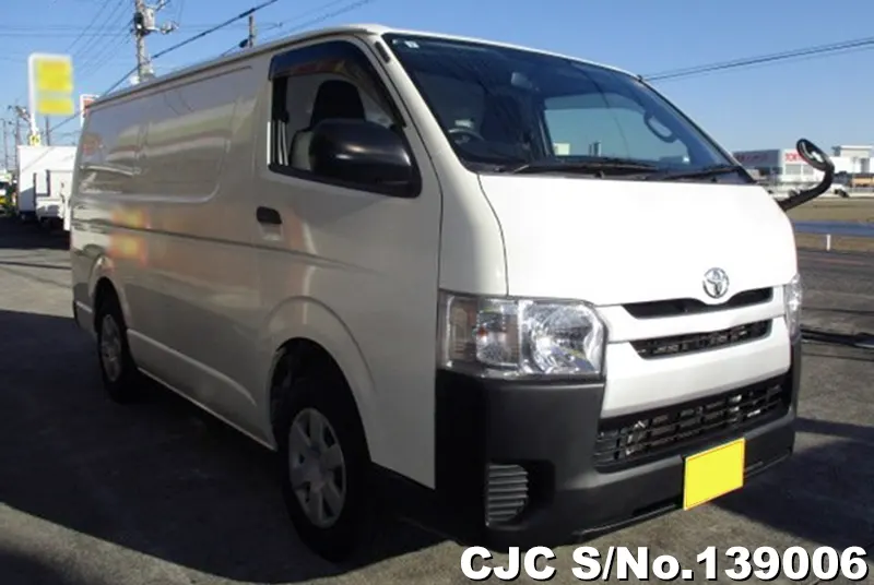 Toyota / Hiace 2018